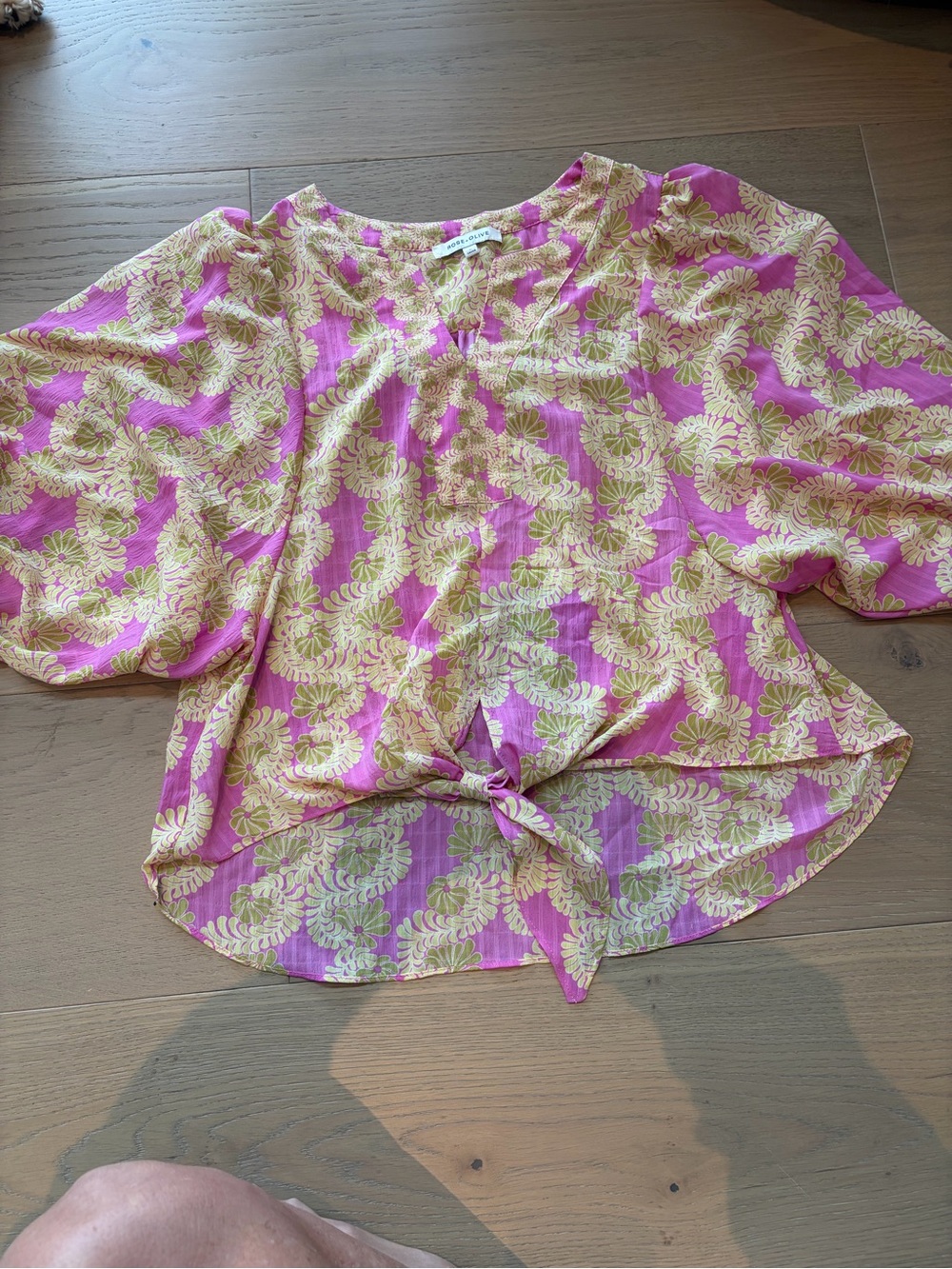 Women’s Pink & Yellow /gold / cream colors Floral Tie-Front Blouse